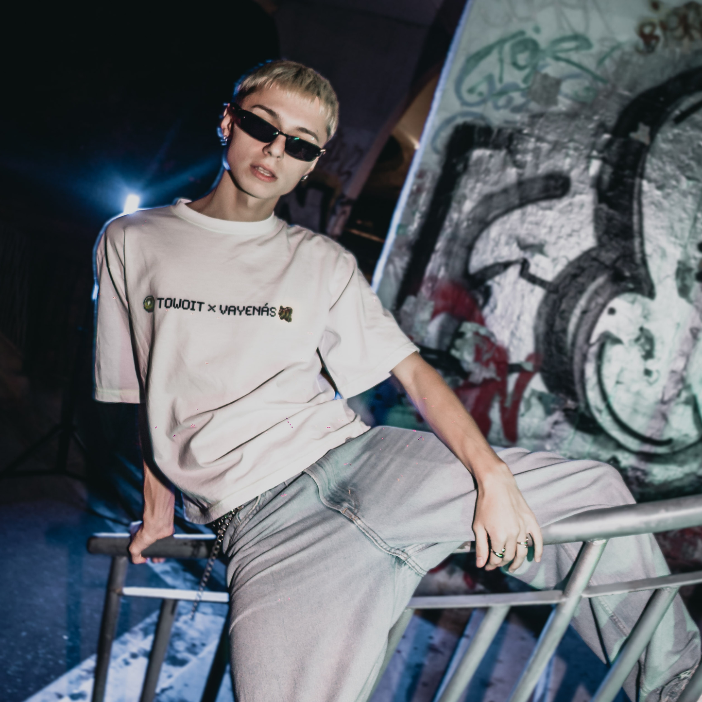 🥝towoit x vayenas🐝 the T-SHIRT
