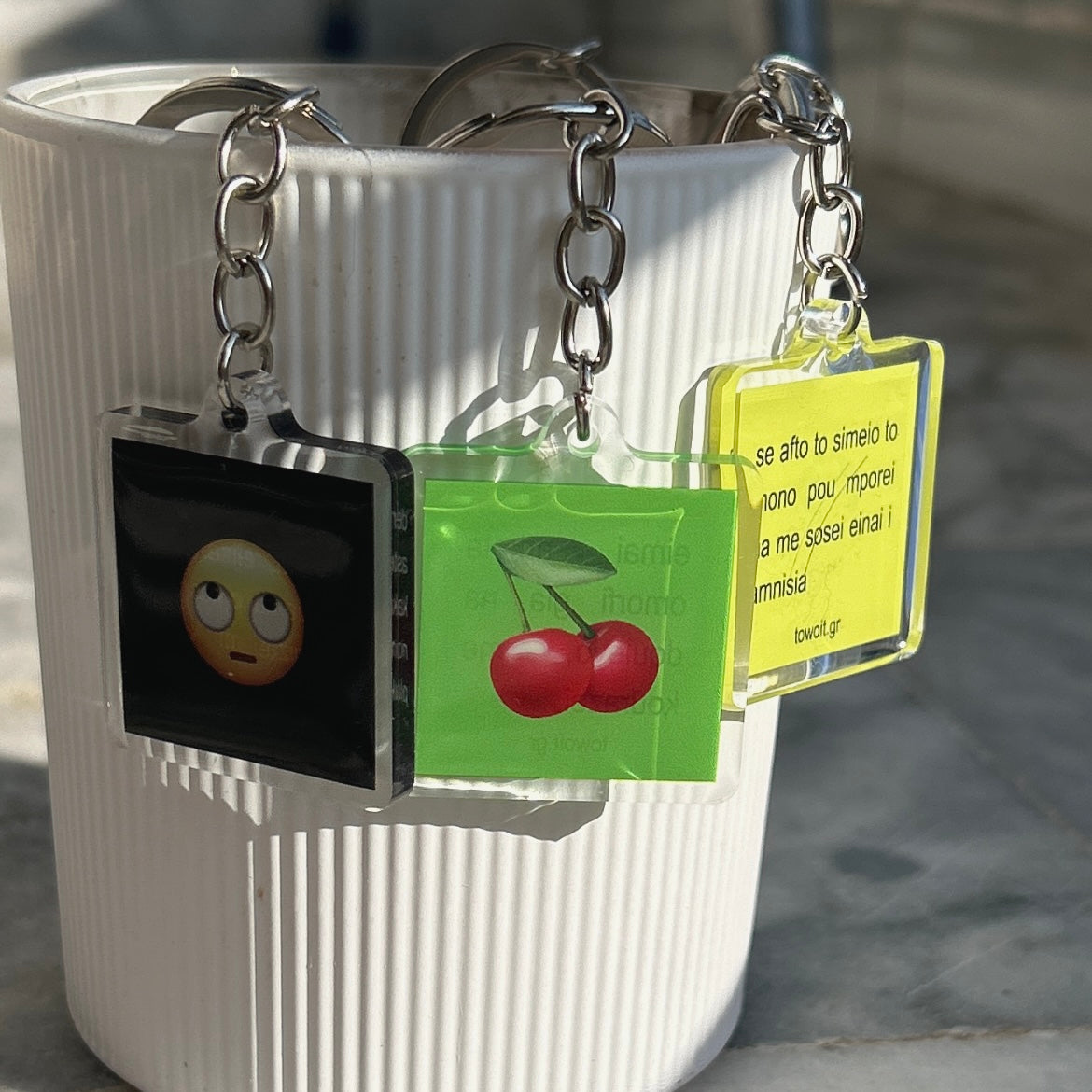 🍒towoit plexiglass keychain - omorfi🍒