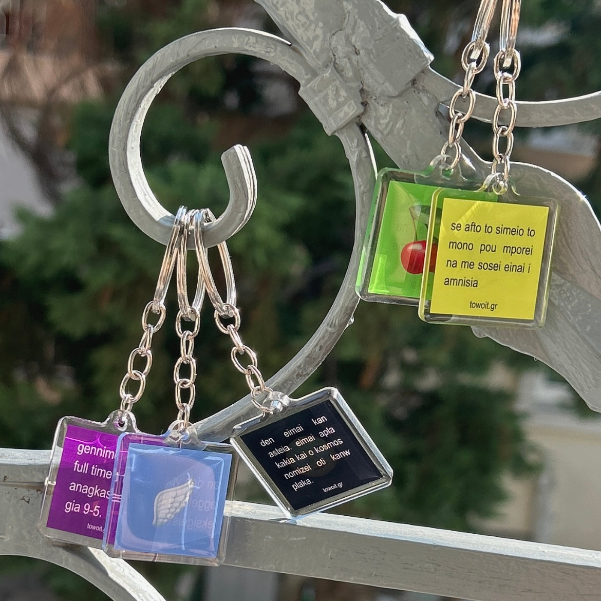 🪽towoit plexiglass keychain - aggeloi🪽