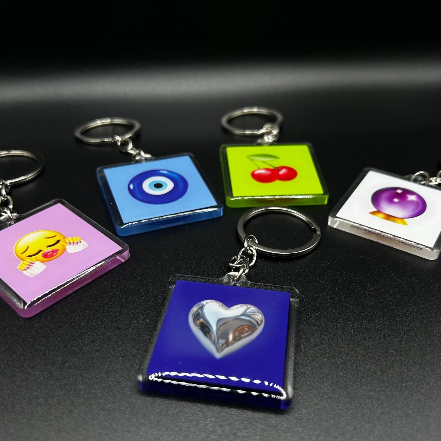 ✨towoit keychain - sexy✨