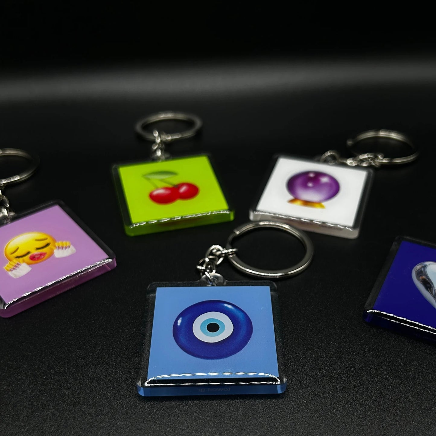 🧿towoit keychain - mati🧿