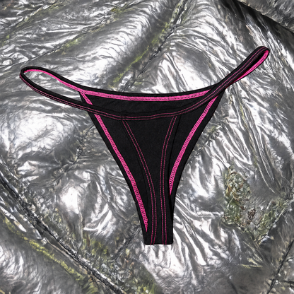 vraki skase - PINK THREADS